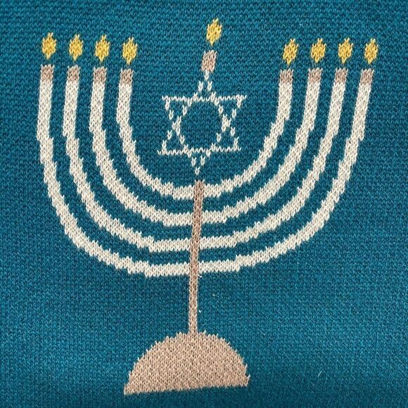 HANUKKAH Blue & Ivory Knit Reversible Baby Blanket and Bib Set NWT - Picture 10 of 12